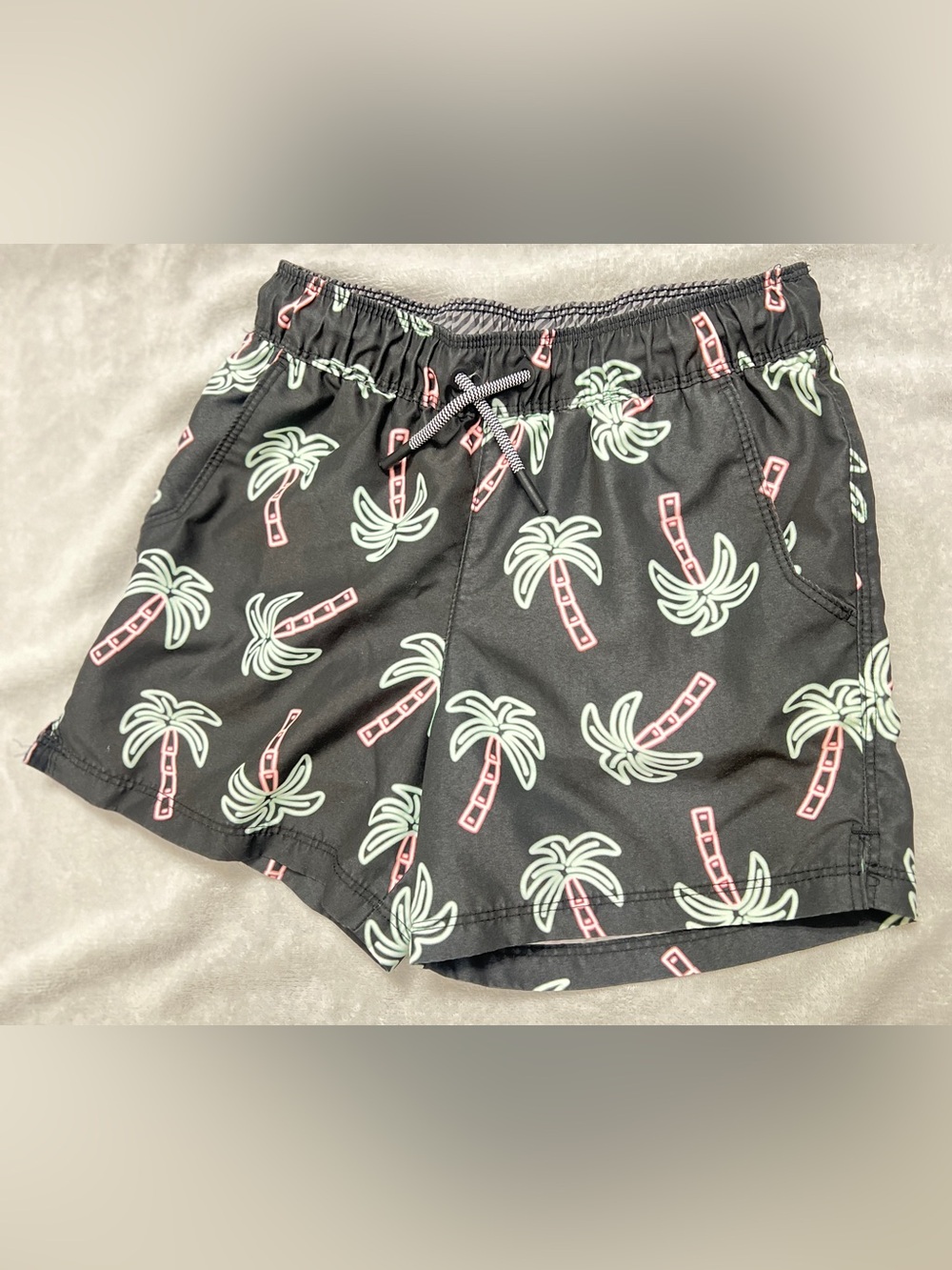 Target Art Class black palm tree Mesh Lined Swim Shorts size M (8)